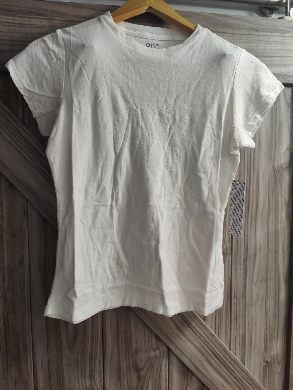 NWT BDG White Short Sleeve Crewneck Tee